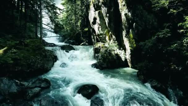 Drone Lotnicze Krajobraz Dolomitów Wodospadami — Wideo stockowe