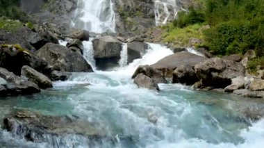 Nardis Şelaleleri 'nin manzarası - 5K