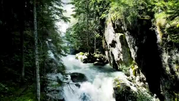 Воздушный Дрон Альпийский Пейзаж Водопадах Амола — стоковое видео