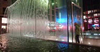 Gece Sahneleri - Milano, İtalya 'da Özgürlük Meydanı 11-24-2024