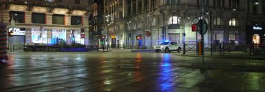  Anamorfik Lens 6K - Milan Meydanı 'nda polis arabası 11-14-2025