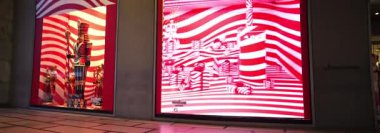 Noel Sahneleri - La Rinascente, Piazza Duomo, Milano İtalya 11-29-2025