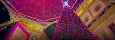 Anamorfik Lens 6K - Lenovo-Motorola Noel ağacı Milano 'daki Vittorio Emanuele II galerisinde 12-06-2025