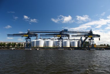 Ticari Iskelede Ventspils Nehri