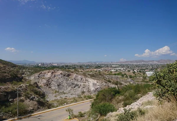 Hög Utsikt Över Motorvägen Och Hus Chihuahua Stad Mexiko — Stockfoto