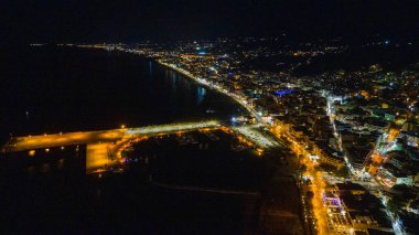Rethymno, Girit, Yunanistan 'da gece hayatı ve gece lambaları