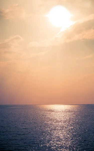 令人印象深刻的泰国海上日落 — 图库照片