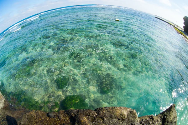 Island yakınındaki güzel deniz manzarası — Stok fotoğraf