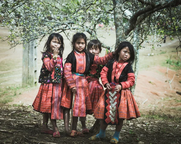행상 민족 어린이 — 스톡 사진