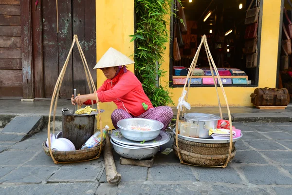 Vendedor ambulante en Vietnam — Foto de Stock