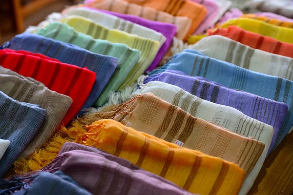 Traditional clothes made from silk are sold in Inle lake, Myanmar — Stock Photo, Image