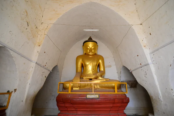 A Budha statue in temple — Stock Photo, Image