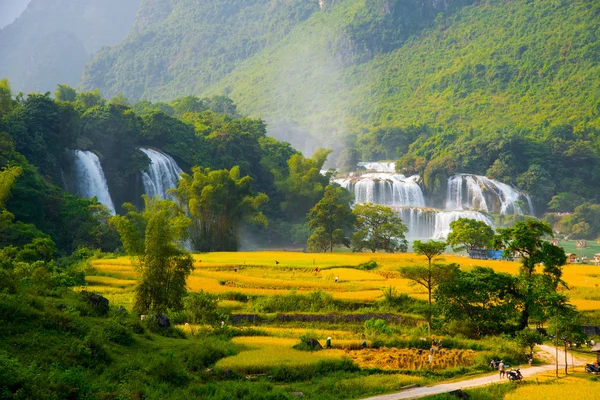 Detian waterfall in Caobang — Stock Photo, Image