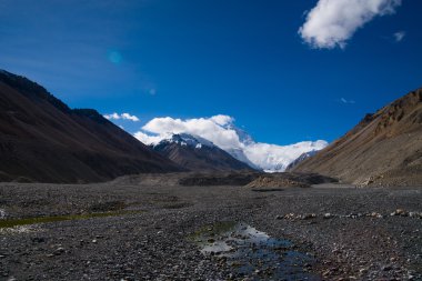 Tibet uzak bulutlar