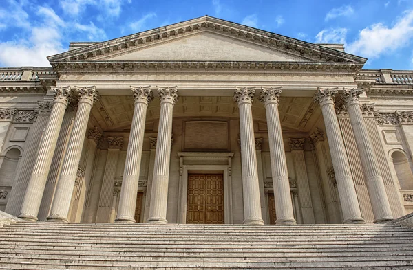 Classical building — Stock Photo, Image