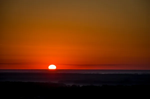 Восход солнца летом — стоковое фото