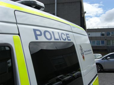 Araba polis - yakın işaret - 27/04/2014