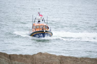 Rnli filika Kuzey Devon sahil üzerinde 