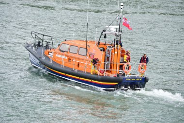 Rnli filika Kuzey Devon sahil üzerinde 