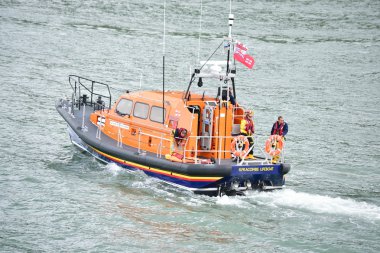 Rnli filika Kuzey Devon sahil üzerinde 