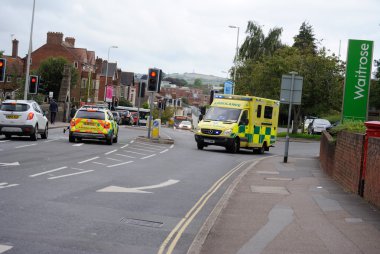 Mavi ile dönüm ambulans ışıklar