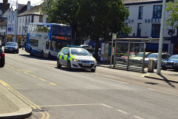 Police car on a 999 call — Stock Photo, Image