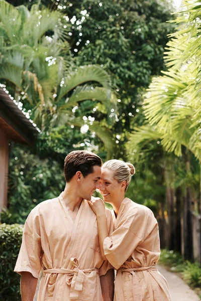 Shot Young Couple Spending Time Together Gardens Day Spa — Stock fotografie