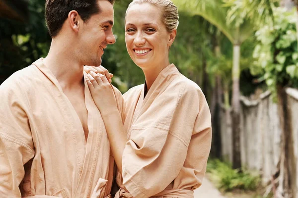 Portrait Young Couple Spending Time Together Gardens Day Spa — Stock fotografie