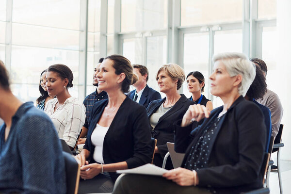 За пределами своей сферы деятельности или интересов