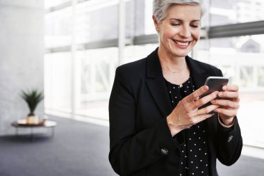 Beni arayan olursa telefonum yanımda olacak.