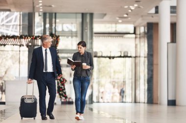 Toplantın saat 2 'de başlıyor.