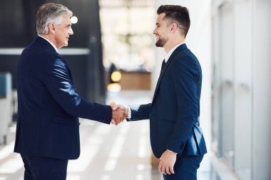 Ekibimde olmanı dört gözle bekliyorum.