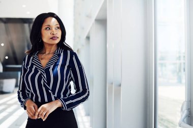 Aklında bir iş var.