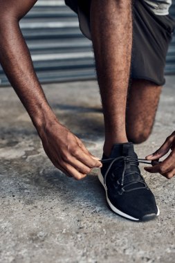 Bugünkü eğitimim sırasında tökezlemeyeceğim.