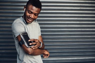 Biraz daha neşeli şarkılara geçme zamanı.