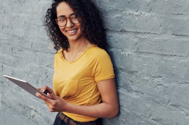 Daha sonra izlemek için bir film arıyorum.