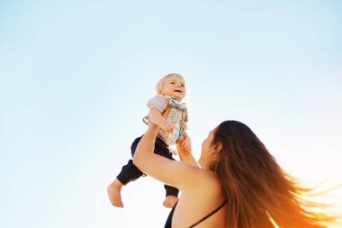 O küçük gülümseme dünyamı aydınlatıyor.