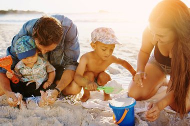 Takım olarak çalışmak ve aile olarak eğlenmek.