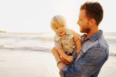 Hayatına ışık katıyor.