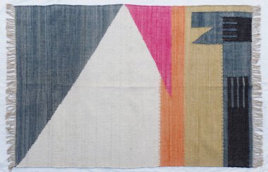 Hand-woven, Tufted Rugs and Carpet with trending patterns and colors in high resolution