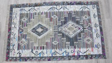 Hand Woven, Tufted Rugs and Carpet with trending patterns and colors in high resolution