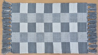 Yüksek çözünürlüklü el dokuması kilim ve halı motifleri ve renkleri