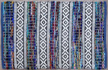 Yüksek çözünürlüklü el dokuması kilim ve halı motifleri ve renkleri