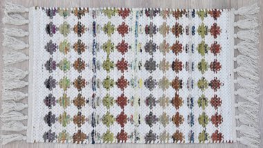 Yüksek çözünürlüklü el dokuması kilim ve halı motifleri ve renkleri