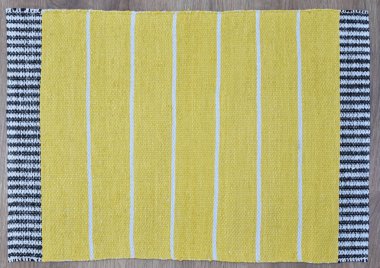 Yüksek çözünürlüklü el dokuması kilim ve halı motifleri ve renkleri