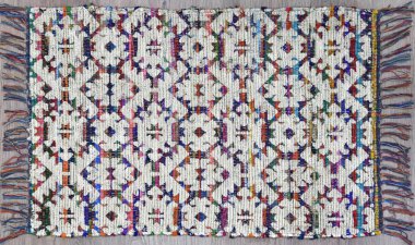 Yüksek çözünürlüklü el dokuması kilim ve halı motifleri ve renkleri