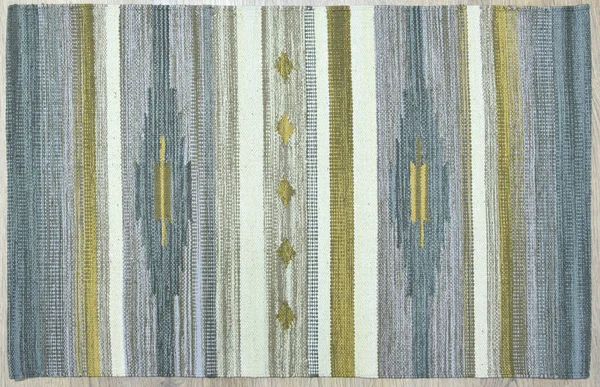 Yüksek çözünürlüklü orijinal el dokuması kilim ve halı motifleri ve renkleri