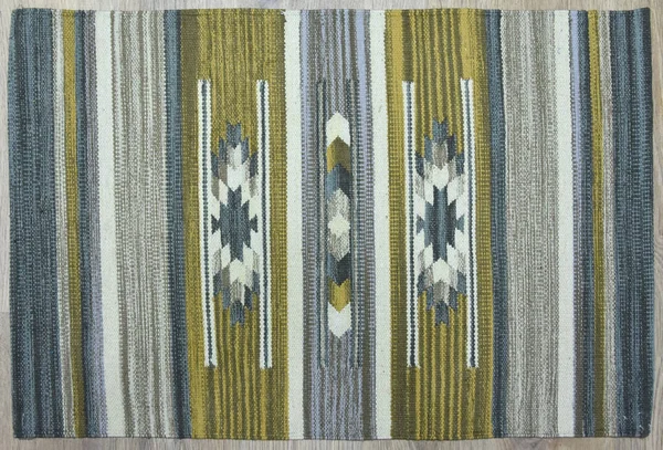 Yüksek çözünürlüklü orijinal el dokuması kilim ve halı motifleri ve renkleri