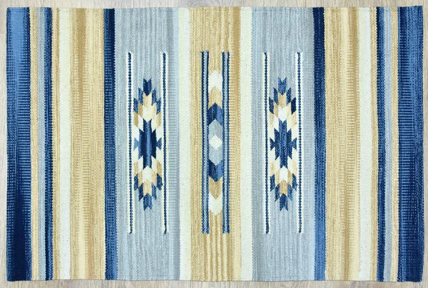 Yüksek çözünürlüklü orijinal el dokuması kilim ve halı motifleri ve renkleri