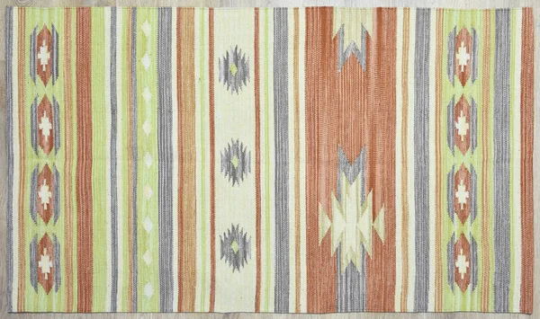 Yüksek çözünürlüklü orijinal el dokuması kilim ve halı motifleri ve renkleri